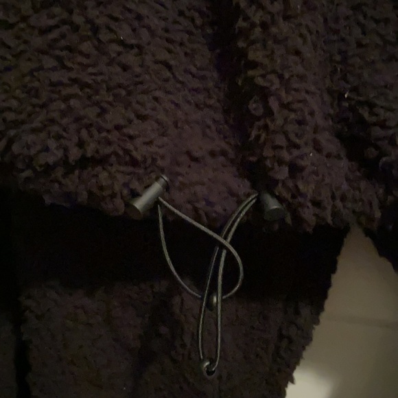 2pc fleece crop top & jogger pants - Picture 3 of 4